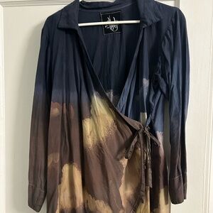 Zhinh cloud lotus wrap top